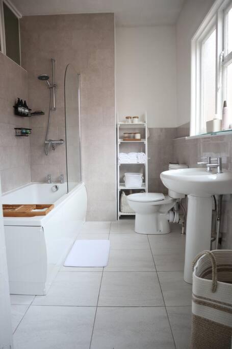 Spacious 1 Bedroom Apartment Leicester Luaran gambar